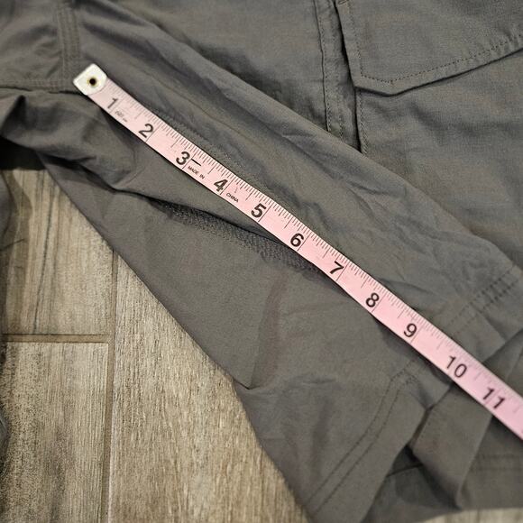 Duluth Trading Co Men’s Shorts Lot of 2 Size 42 Cargo Flat Front Gray Black - Picture 12 of 16